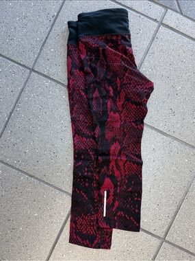 Nike Red Snake-Print Leggings